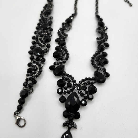 Black Rhinestone studded necklace and matching bracelet.   Statement set! - Picture 6 of 8